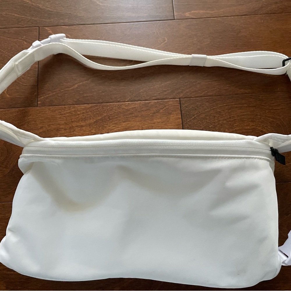 White Crossbody Bag
Lululemon All Hours Bag 
Excellent condition used 1 x 
White
